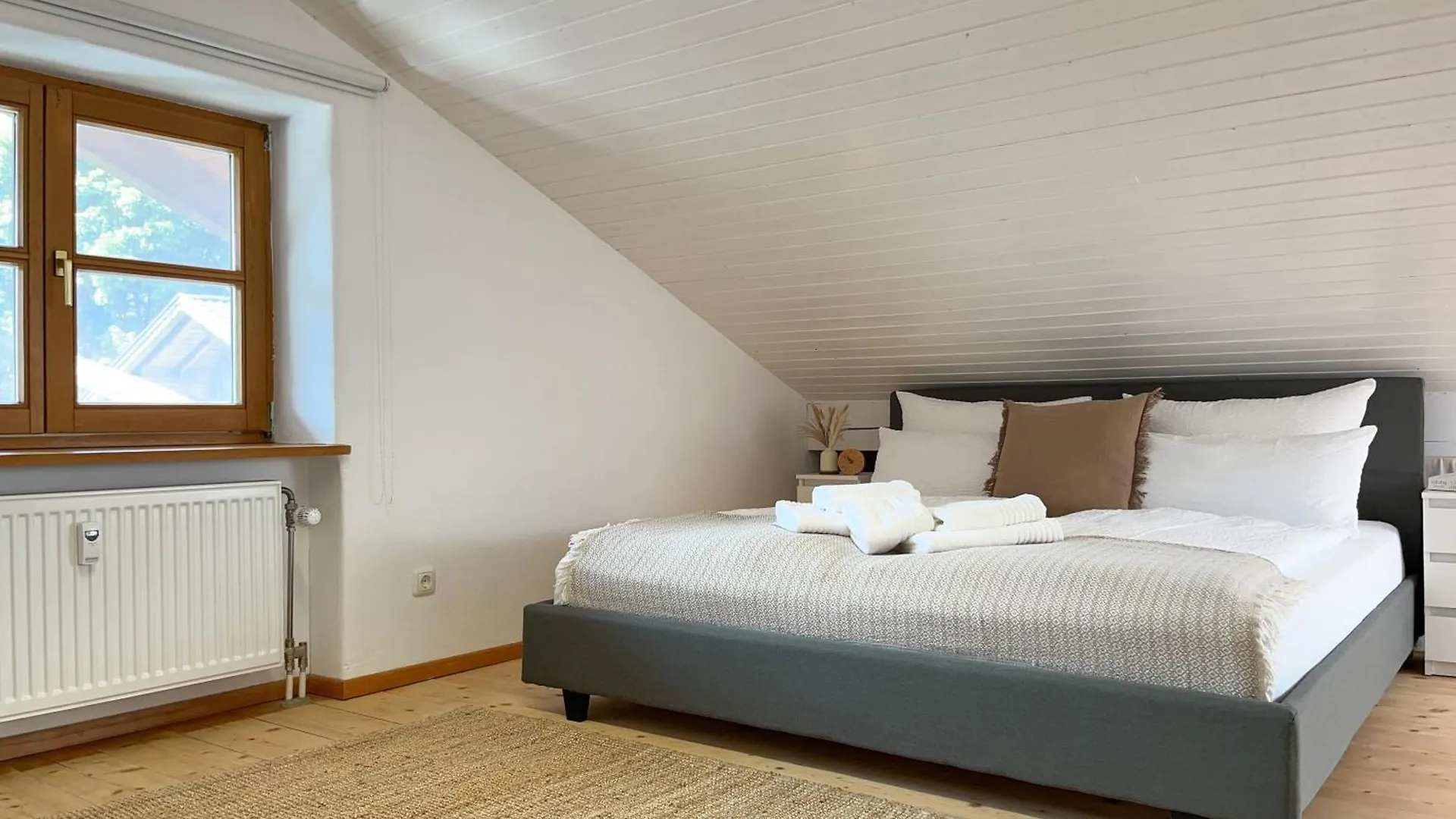 Apartment Fuer 6 - Bergblick, Balkon, Kamin, Kino, Yoga, Parkplatz Garmisch-Partenkirchen